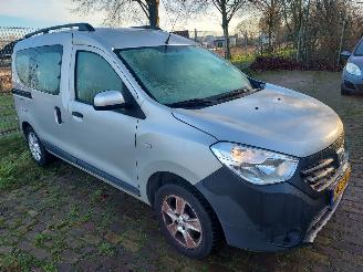 Auto incidentate Dacia Dokker 1.2 Tce Laureate 1e eigenaar 2015/2