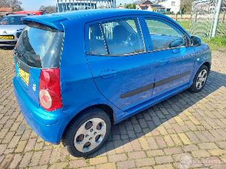 Kia Picanto 1.0 i + apk picture 4