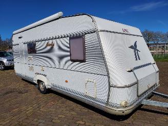 damaged caravans LMC  GERESERVEERD 2004/3