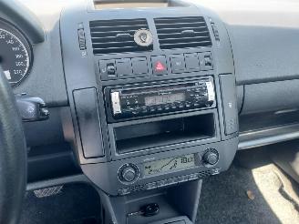 Volkswagen Polo 1.4 AUTOMAAT + Apk picture 6