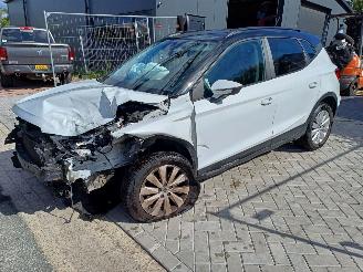 krockskadad bil auto Seat Arona  2022/2