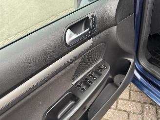 Volkswagen Golf 1.6 TDI  77kw AIRCO picture 13