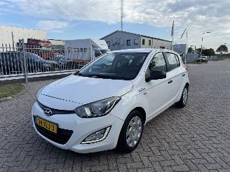 Hyundai I-20 1.2 i  63kw Airco picture 14