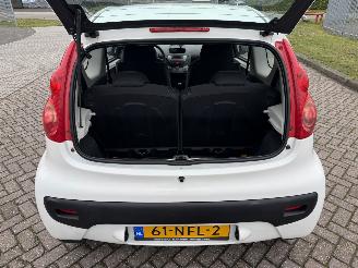 Peugeot 107 1.0 12V XS  AIRCO picture 13