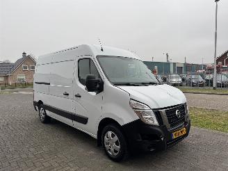 Schade bestelwagen Nissan Interstar 2.3 DCI 99Kw  L2-H2 2023/10