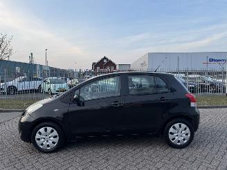 Toyota Yaris 1.3 VVTi 74kw AIRCO picture 2
