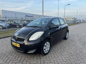 krockskadad bil auto Toyota Yaris 1.3 VVTi 74kw AIRCO 2009/3