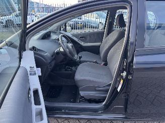 Toyota Yaris 1.3 VVTi 74kw AIRCO picture 10