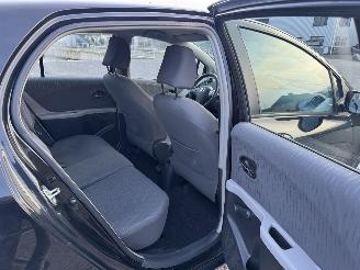 Toyota Yaris 1.3 VVTi 74kw AIRCO picture 14