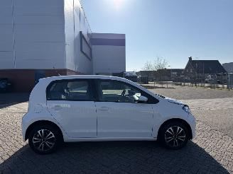Volkswagen Up! 1.0 48kw Clima picture 4