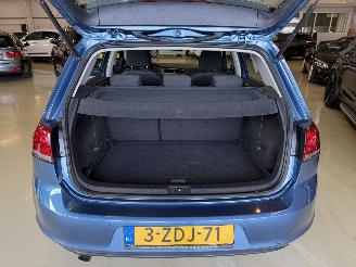 Volkswagen Golf 1.6 TDI 81kw AIRCO - NAVI picture 18