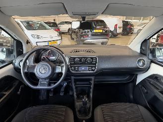 Volkswagen Up! 1.0 44Kw AIRCO picture 11