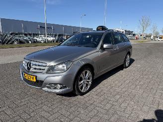 uszkodzony samochody osobowe Mercedes C-klasse C180 CDI  Navi - Airco 2012/10