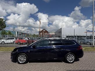 uszkodzony samochody osobowe Peugeot 308 SW 1.5 Blue HDI 96Kw NAVI Euro6 2019/9