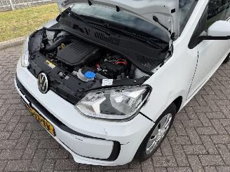 Volkswagen Up! 1.0 48kw Clima - Euro6 picture 10