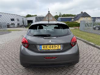 Peugeot 208 1.6 HDI 74Kw Navi - Airco picture 7