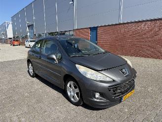 Voiture accidenté Peugeot 207 1.6 CLIMA - NAVI 2010/4