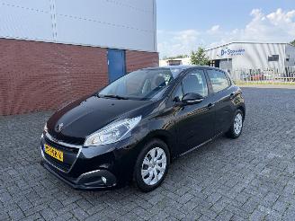 Coche accidentado Peugeot 208 1.2 Pure Tech 60Kw AIRCO 2016/3