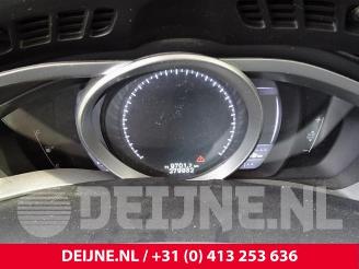 Volvo V-40 V40 (MV), Hatchback 5-drs, 2012 / 2019 2.0 D2 16V picture 23