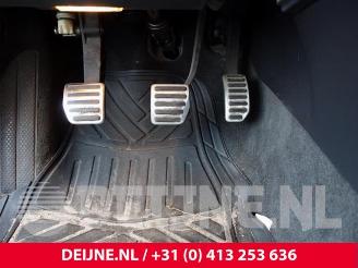 Volvo V-70 V70 (BW), Combi, 2007 / 2016 2.0 D 16V picture 22