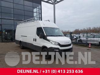 Salvage car Iveco New Daily New Daily VI, Van, 2014 33S15, 35C15, 35S15 2015/9