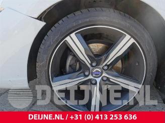 Volvo V-60 V60 I (FW/GW), Combi, 2010 / 2018 2.0 T4 16V picture 10