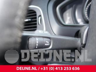 Volvo V-40 V40 (MV), Hatchback 5-drs, 2012 / 2019 2.0 D2 16V picture 22