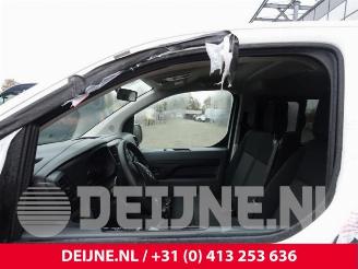 Toyota ProAce ProAce Verso, Bus, 2016 1.5 D-4D 120 picture 14