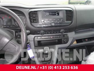 Toyota ProAce ProAce Verso, Bus, 2016 1.5 D-4D 120 picture 27