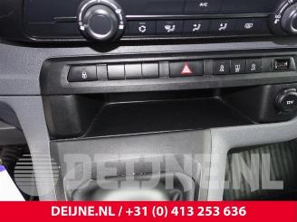 Toyota ProAce ProAce Verso, Bus, 2016 1.5 D-4D 120 picture 23
