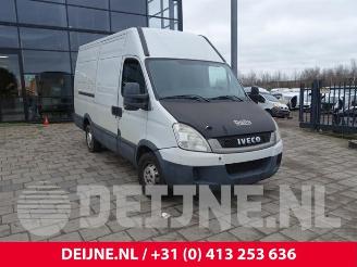Salvage car Iveco Daily New Daily IV, Van, 2006 / 2011 35C11V, 35S11V 2009/1