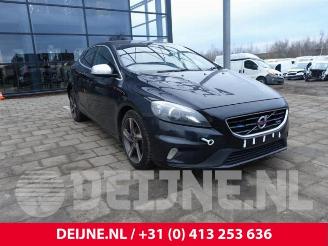 Vrakbiler auto Volvo V-40 V40 (MV), Hatchback 5-drs, 2012 / 2019 1.6 D2 2013/4