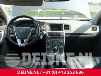 Volvo V-60 V60 I (FW/GW), Combi, 2010 / 2018 2.0 D3 20V picture 32