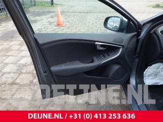 Volvo V-40 V40 (MV), Hatchback 5-drs, 2012 / 2019 1.6 D2 picture 17