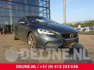Vrakbiler auto Volvo V-40 V40 (MV), Hatchback 5-drs, 2012 / 2019 1.5 T2 16V Geartronic 2016/12