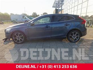 Volvo V-40 V40 (MV), Hatchback 5-drs, 2012 / 2019 1.5 T2 16V Geartronic picture 4