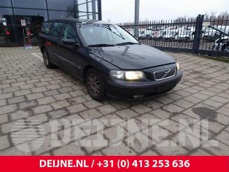 demontáž osobní automobily Volvo V-70 V70 (SW), Combi, 1999 / 2008 2.4 20V 140 2004/6