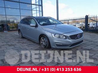 Salvage car Volvo V-60 V60 I (FW/GW), Combi, 2010 / 2018 2.0 D3 20V 2014/9
