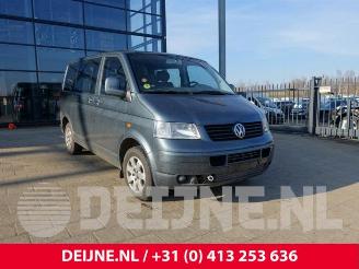 Vrakbiler auto Volkswagen Transporter Transporter T5, Van, 2003 / 2015 2.5 TDi 2004/2