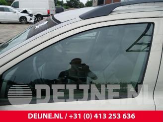 Volvo V-70 V70 (SW), Combi, 1999 / 2008 2.4 20V 170 picture 15