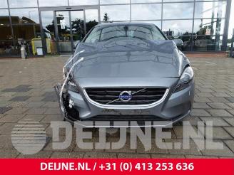 Volvo V-40 V40 (MV), Hatchback 5-drs, 2012 / 2019 2.0 T2 16V picture 2