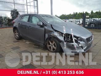 Purkuautot passenger cars Volvo V-40 V40 (MV), Hatchback 5-drs, 2012 / 2019 2.0 T2 16V 2016/4