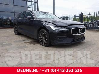 Vrakbiler auto Volvo V-60 V60 II (ZW), Combi, 2018 2.0 D3 16V 2020/8
