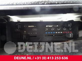 Toyota Dyna Dyna 100/150, Chassis-Cabine, 2001 2.5D4-D 90 16V picture 20