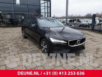 Uttjänta bilar auto Volvo V-60 V60 II (ZW), Combi, 2018 2.0 D3 16V 2019/3