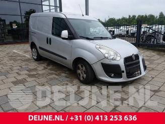 Coche siniestrado Fiat Doblo Doblo Cargo (263), Van, 2010 1.3 MJ 16V DPF Euro 5 2015/6