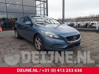 Coche siniestrado Volvo V-40 V40 (MV), Hatchback 5-drs, 2012 / 2019 1.6 D2 2013/11