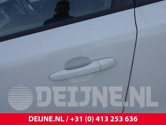 Volvo V-40 V40 (MV), Hatchback 5-drs, 2012 / 2019 1.6 D 16V picture 13