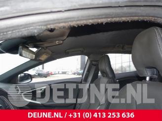 Volvo V-40 V40 (MV), Hatchback 5-drs, 2012 / 2019 1.5 T2 16V Geartronic picture 12