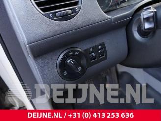 Volkswagen Caddy Caddy III (2KA,2KH,2CA,2CH), Van, 2004 / 2015 2.0 SDI picture 22
